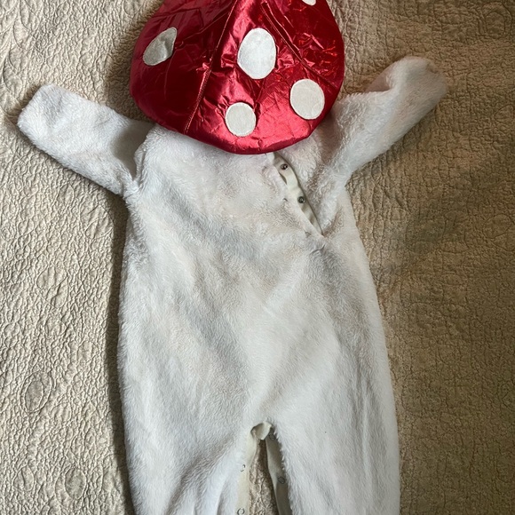 Adorable Mushroom Costume One Piece - Picture 2 of 4